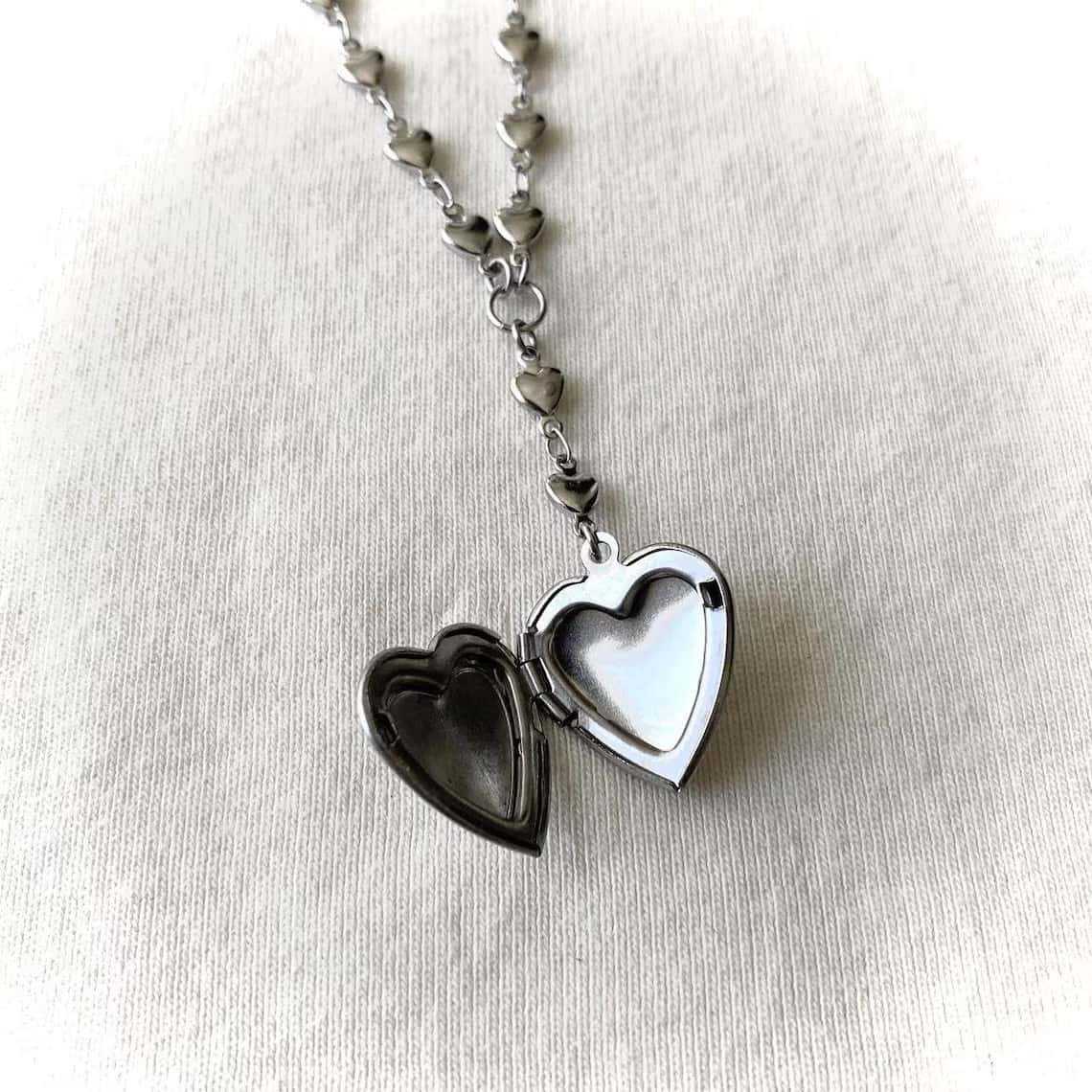 Collar de cadena de lariat de  - Heart Locket Necklace Photo reseña y precio