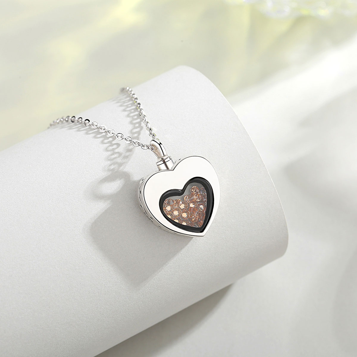 Eudora, medallón de corazón de - Heart Locket Necklace Photo reseña y precio