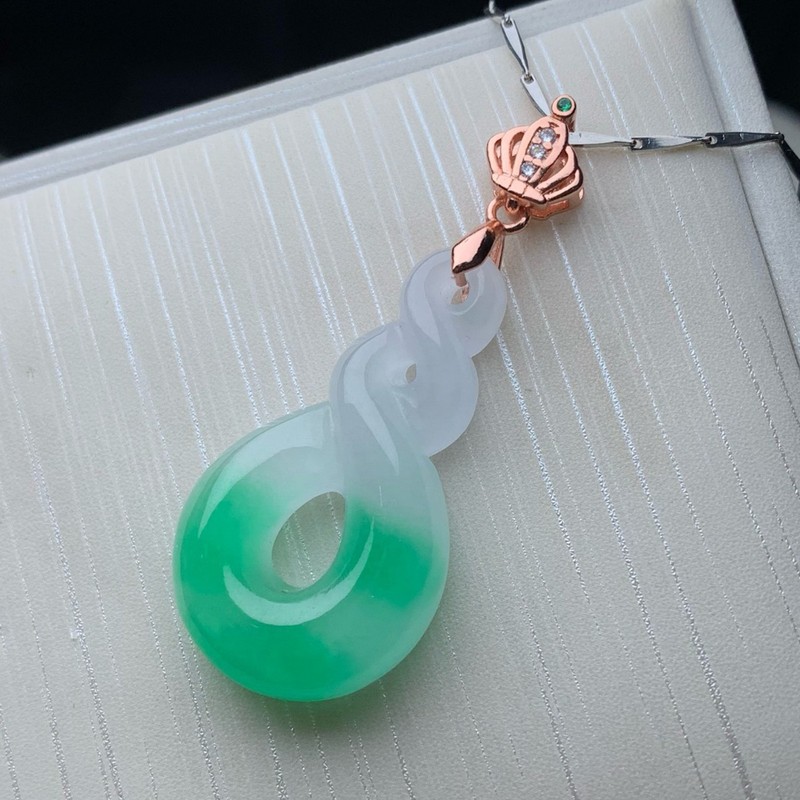 Tipo Hielo Jade con Esmeraldas - Necklaces reseña y precio